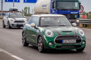 MINI 3ドア/5ドア|新ブリティッシュレーシンググリーンの写真集 | MINI COOPER Sketch