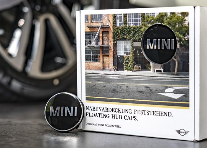 MINI純正アクセサリー フローティングセンターキャップ MINIのロゴ 商品パッケージ