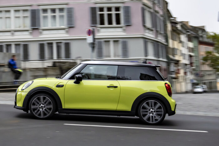 MINI 3ドア/5ドア|ゼスティーイエローの写真集 | MINI COOPER Sketch