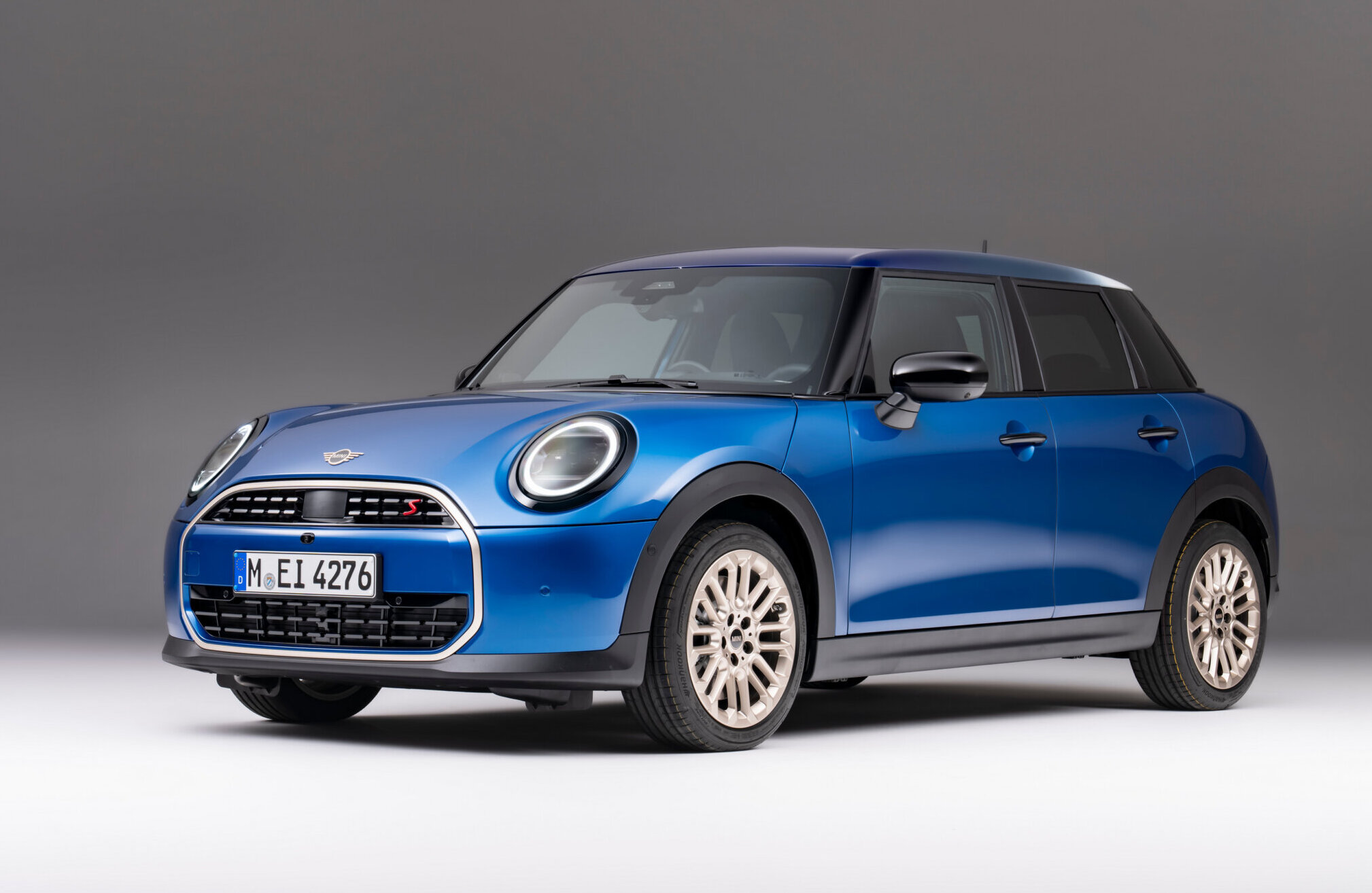 大ヒットモデルが新世代へ！新型「MINIクーパー 5ドア」発売 | MINI COOPER Sketch