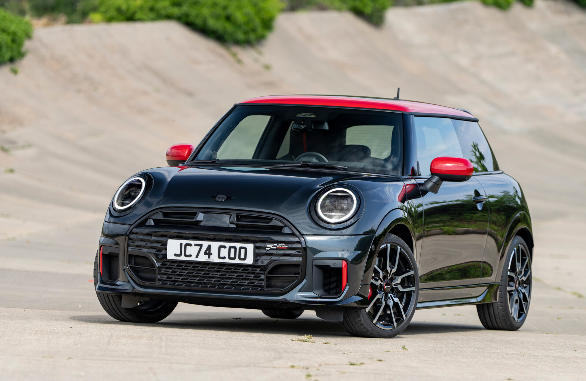 走り好きの大本命！新型MINI「ジョンクーパーワークス」発売 | MINI