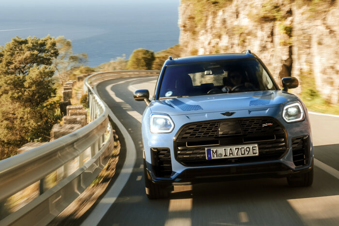 ミニカントリーマンD U25 ステートブルー 国内200台の限定車 2025年7月3日発売 ディーゼルモデル