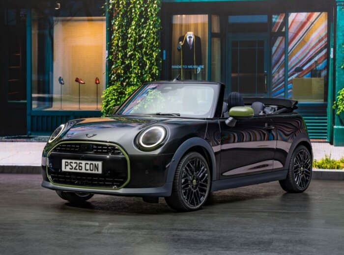 ミニクーパー コンバーチブル F67 ポールスミスエディション