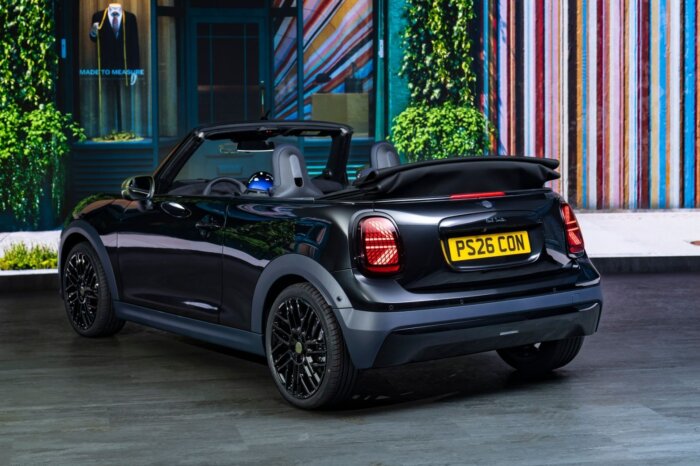 ミニクーパー コンバーチブル F67 ポールスミスエディション