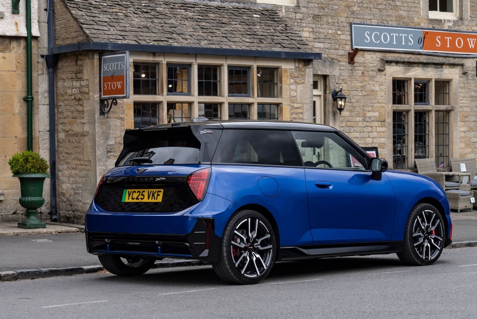 EV ミニクーパー J01 ジョンクーパーワークスE リアビュー