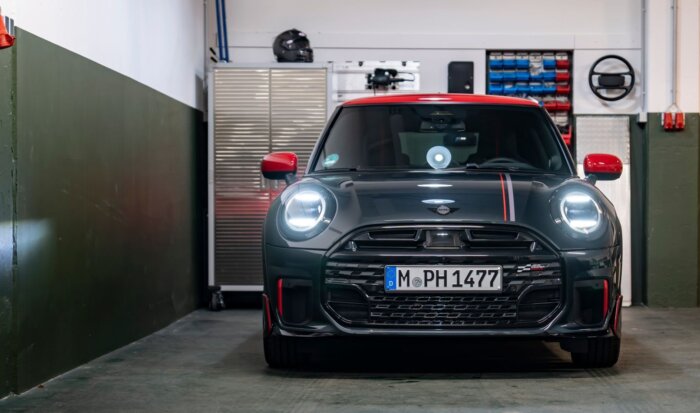 ミニクーパー f66 3ドア ジョンクーパーワークス GPインスパイアードエディション 2026年 限定車