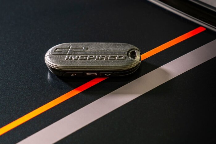 ミニクーパー f66 3ドア ジョンクーパーワークス GPインスパイアードエディション 2026年 限定車 専用キーキャップ