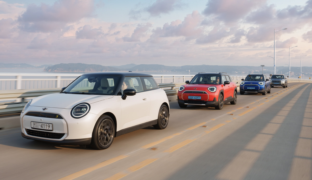 第4世代ミニ クーパー エースマン カントリーマン