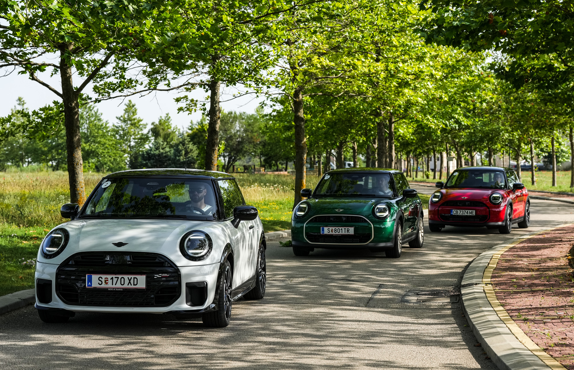 MINIの運転支援システム、標準からオプションまで全解説! | MINI COOPER Sketch
