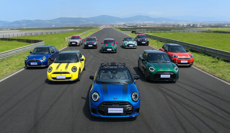 MINIの運転支援システム、標準からオプションまで全解説! | MINI COOPER Sketch