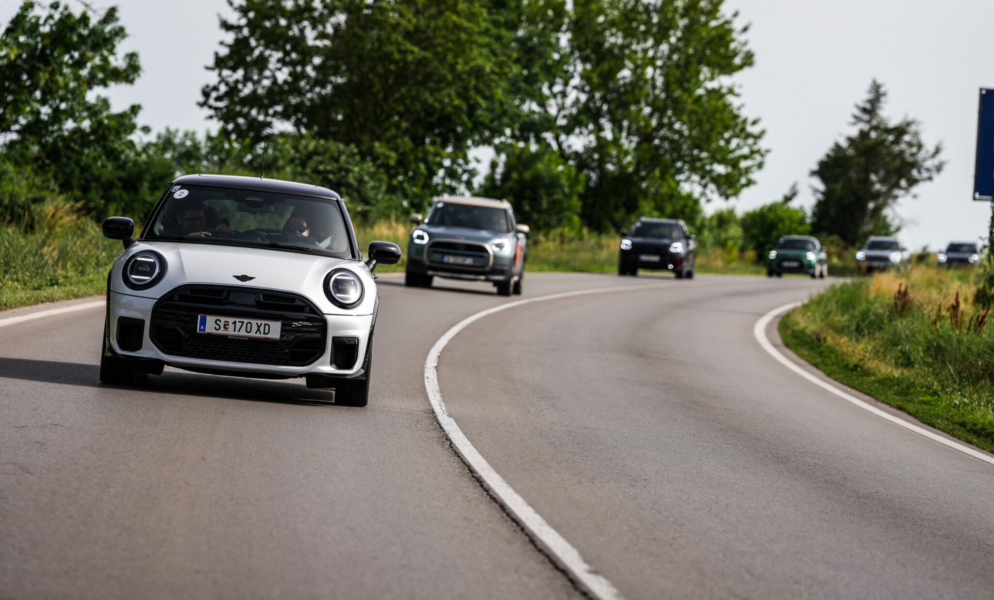 MINIの運転支援システム、標準からオプションまで全解説! | MINI COOPER Sketch