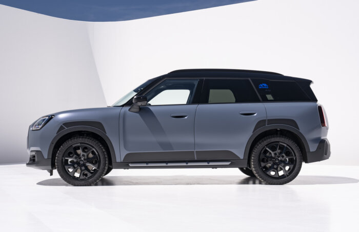 ミニカントリーマンS ALL4 U25 特別仕様車 アンテイムドエディション フローズンノマドブルー 2026年